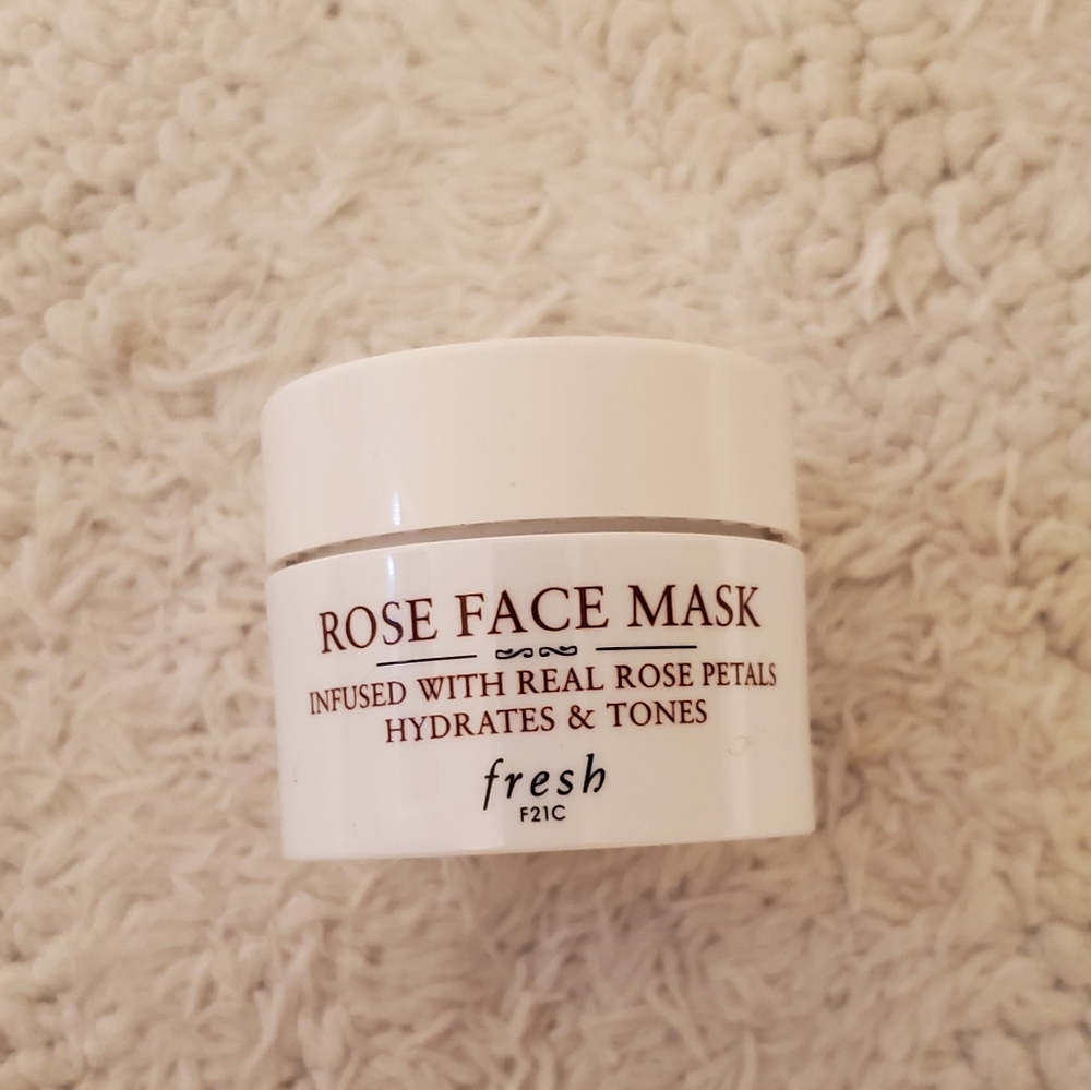 NWT - Fresh - Rose face mask